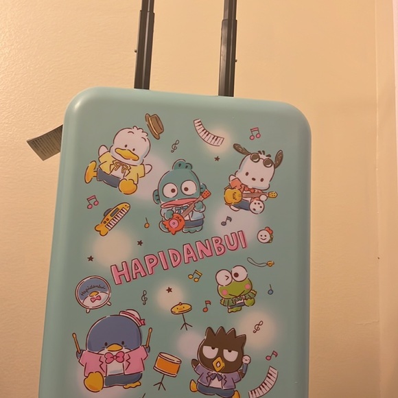 Sanrio Luggage - Picture 8 of 17